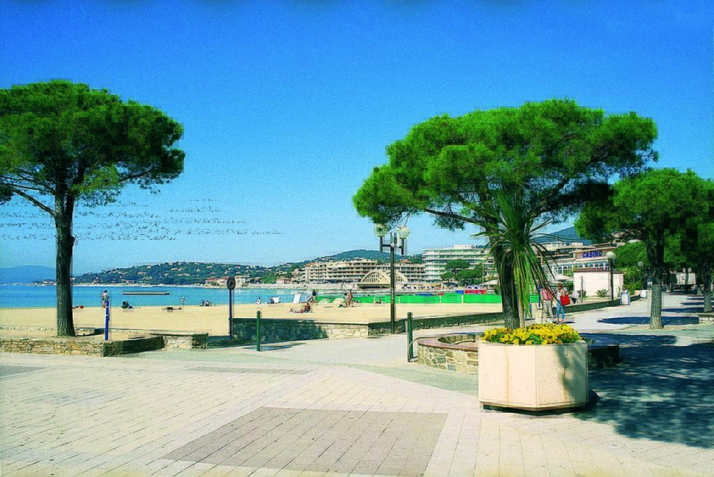 Hotel Lou Paouvadou Sainte-Maxime Esterno foto
